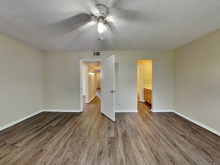 836 White Rock St — Photo 8