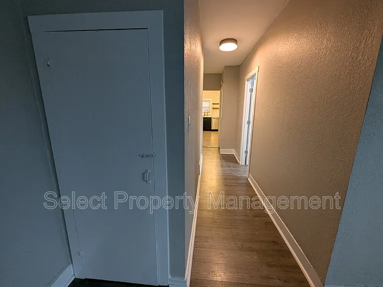 601 W Brackenridge St — Photo 6