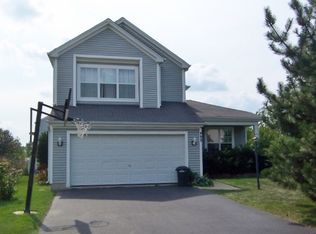 493 E Shaker Ct, Round Lake Beach, IL 60073