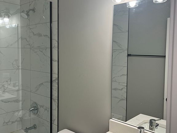 5th image of 1317 W Carmen Ave #3F