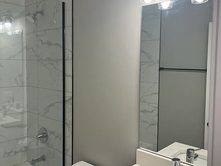 1317 W Carmen Ave #3F — Photo 5