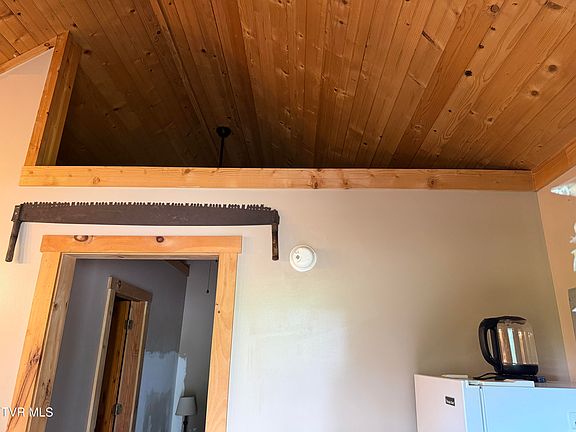 5th image of 655 Noah Snyder Rd