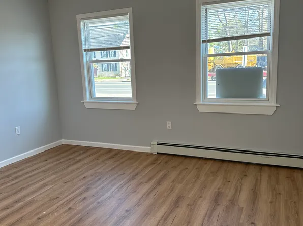 78-80 82 84 Burnside Ave #B, East Hartford, CT 06108