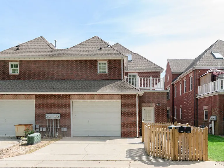 183 Herman Melville Ave — Photo 27
