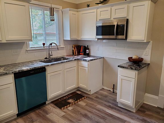 5th image of 10823 Churchill Ave