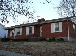 23 S Fairview Ave, Liberty, MO 64068
