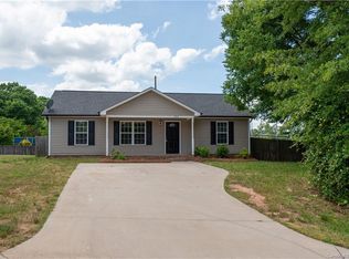 690 Main St SW, Concord, NC 28027