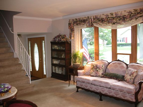 Living room toward street