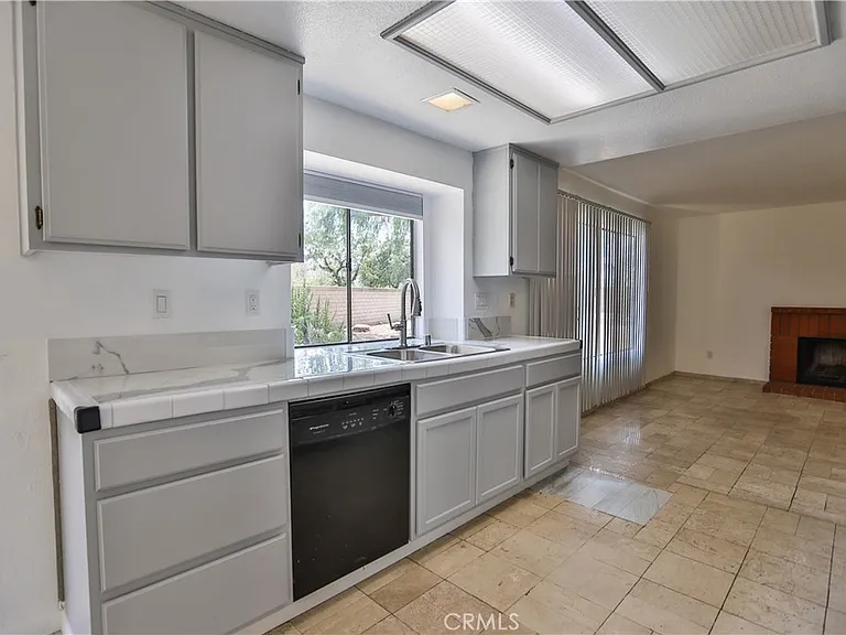 24307 Carman Ln — Photo 13