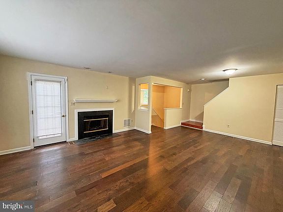 2nd image of 4100 Hunters Hill Cir