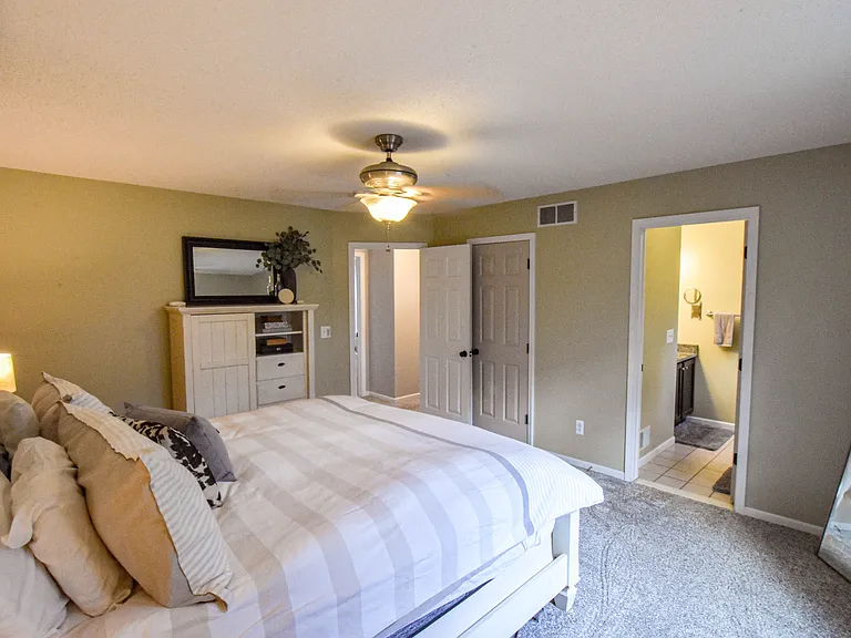2049 Laurel Oak Dr — Photo 16