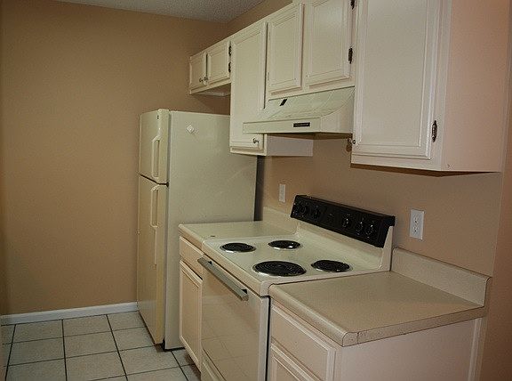 4th image of 2330 Brynmahr Dr