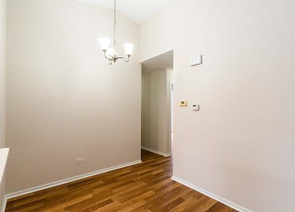 3rd image of 502 Lauren Ln