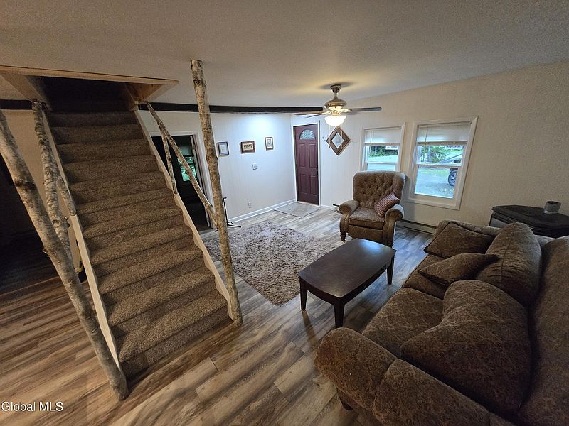 3rd image of 174 Gull Bay Road