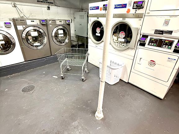 5th image of 140-18 Ash Ave #1L