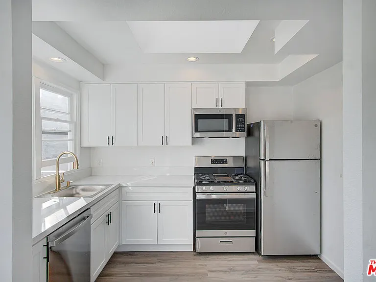 1147 24th St #D — Photo 1