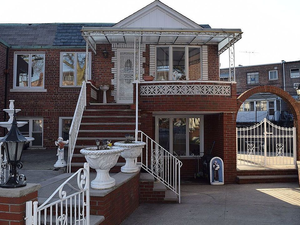 1st image of 274 Bay 22 St