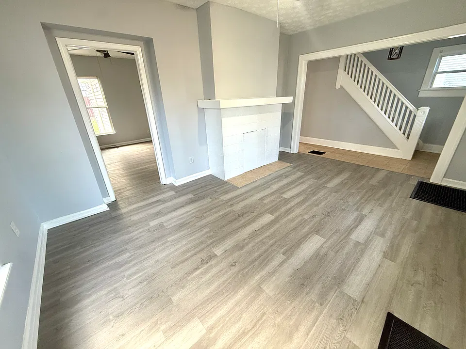22 Pleasant Ave