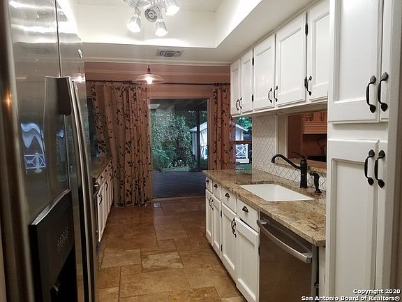 4th image of 4046 Briarcrest St
