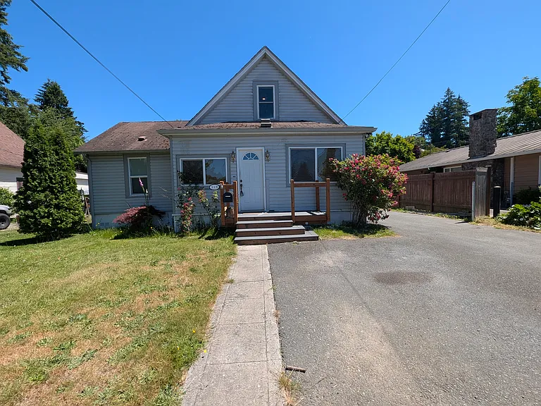 319 Blakeley St — Photo 6