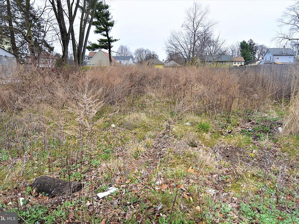 2nd image of 15 4th St