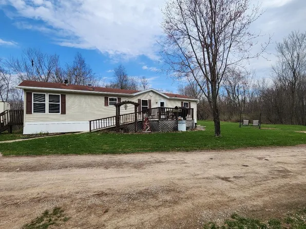 178-25 24th Ave, Cumberland, WI 54829
