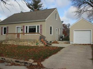 603 2nd Ave, Van Horne, IA 52346