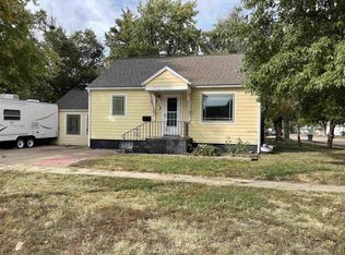 620 E 27th St, Kearney, NE 68847
