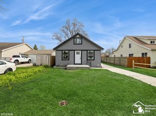 3131 Elmwood St, Monroe, MI 48162