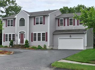 30 Arbor Dr, Coventry, RI 02816