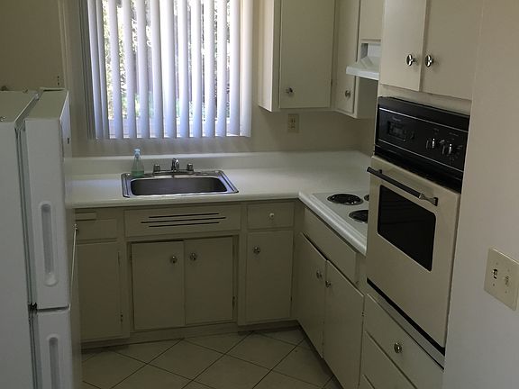 4th image of 755 9th Ave APT 2