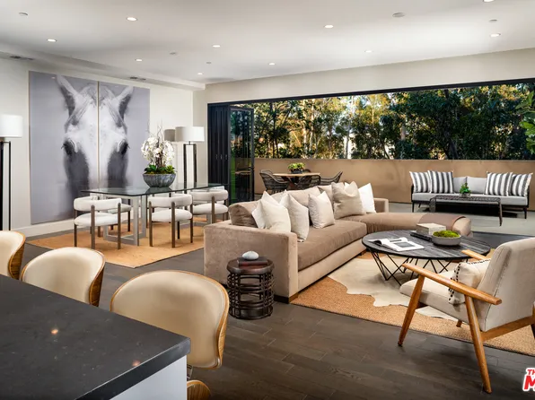 328 W Green St #303, Pasadena, CA 91105