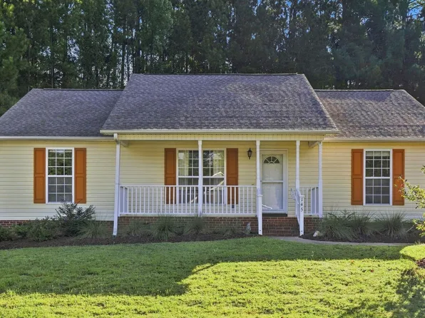 145 Brookwood Creek Dr, Landrum, SC 29356