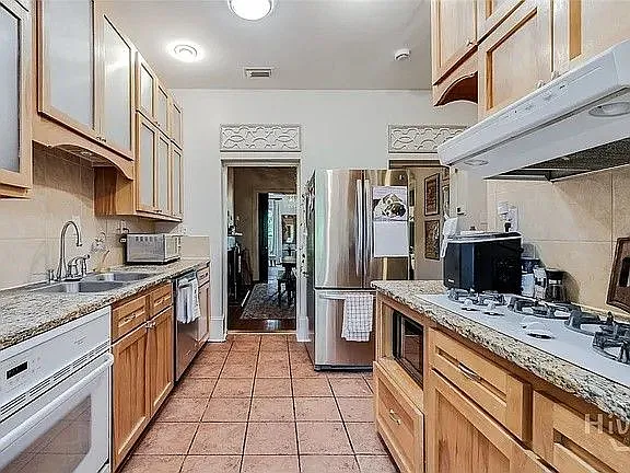 216 W Bolton St #MAIN HOUSE — Photo 12