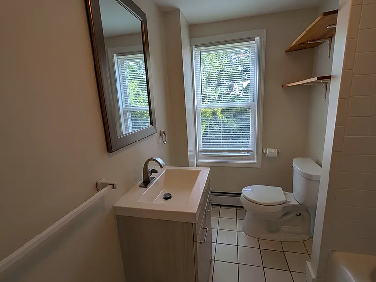50 Mount Hope Ave #2 — Photo 7