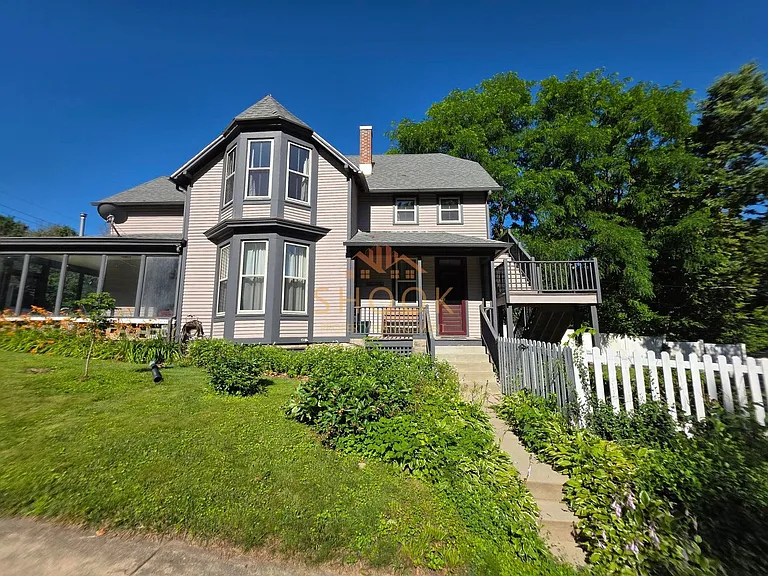 650 Romig St — Photo 3