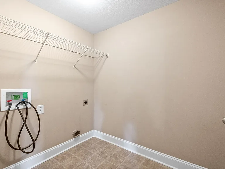 955 Terraceside Cir — Photo 30