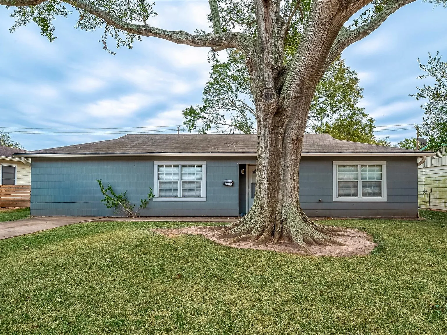 3 bed, 2.0 bath, 1176 sqft, $1,750 — Photo 1