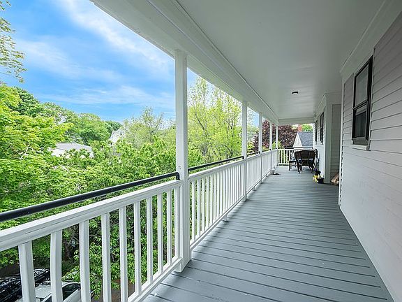 3rd image of 134 South St #12