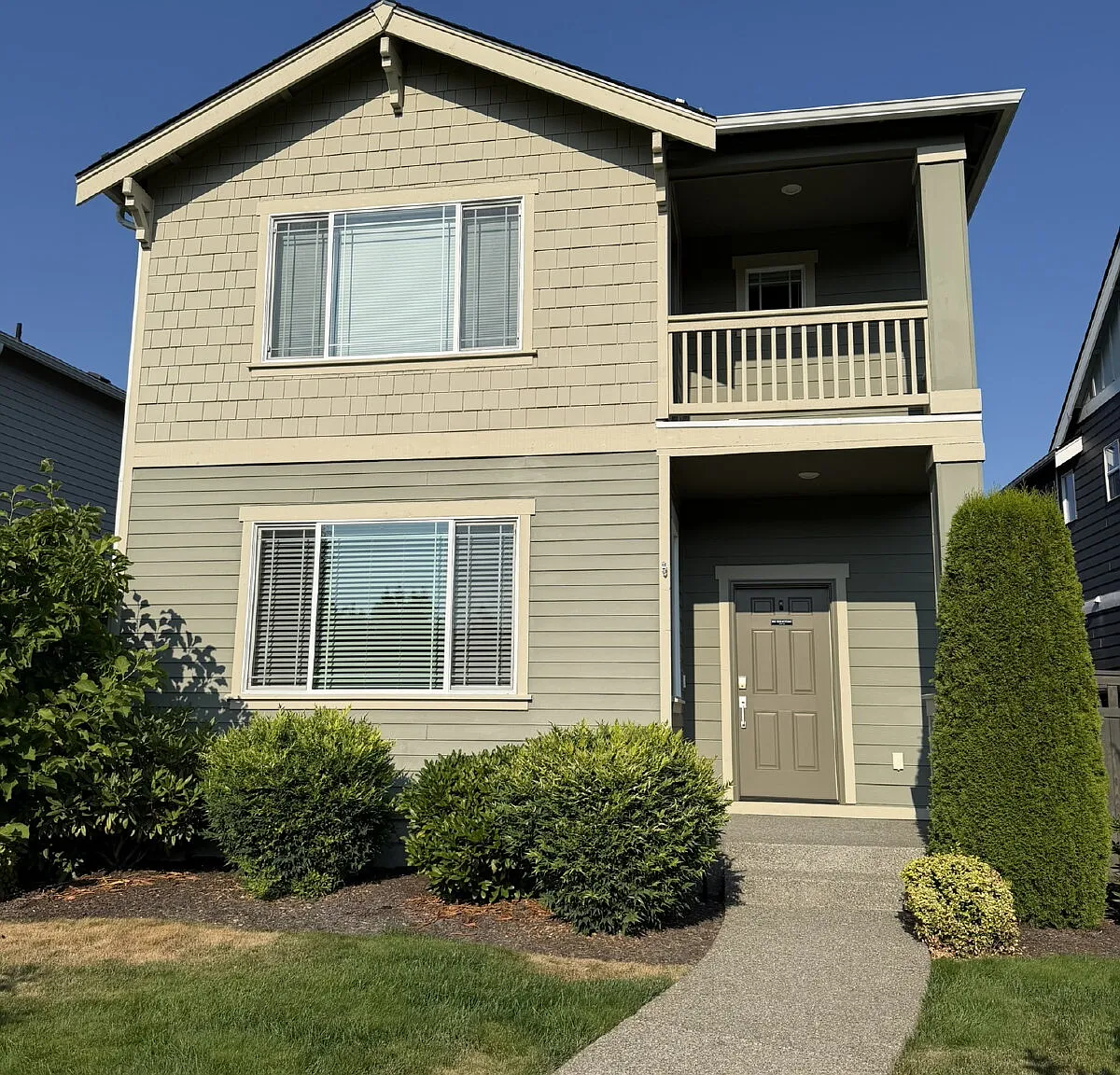 3 bed, 2.5 bath, 1849 sqft, $3,995 — Photo 1