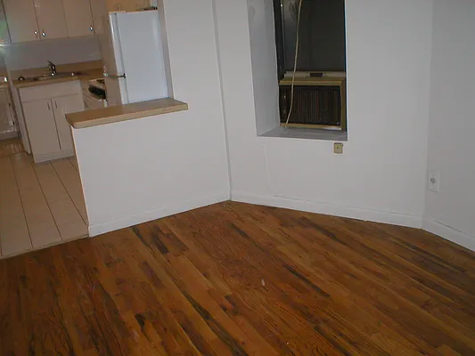 Rented by Eric Goodman Realty Corp | media 7