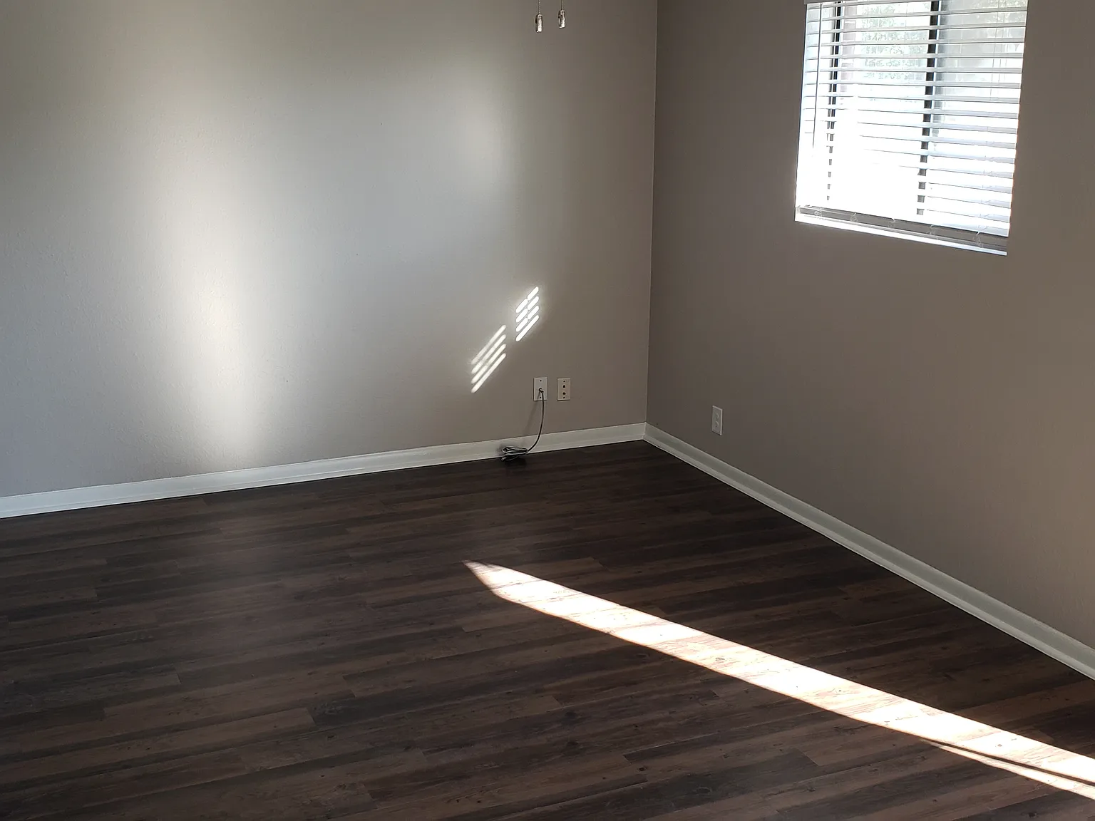 Deer Park Apartments - 737 — Photo 2