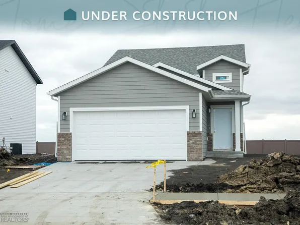 825 2nd Ave, Horace, ND 58104