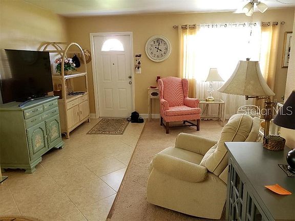 5th image of 205 Andover Pl N Unit 107