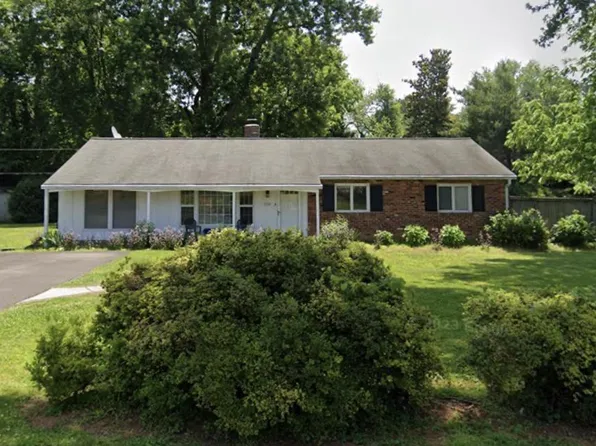 2335 Trott Ave, Vienna, VA 22181