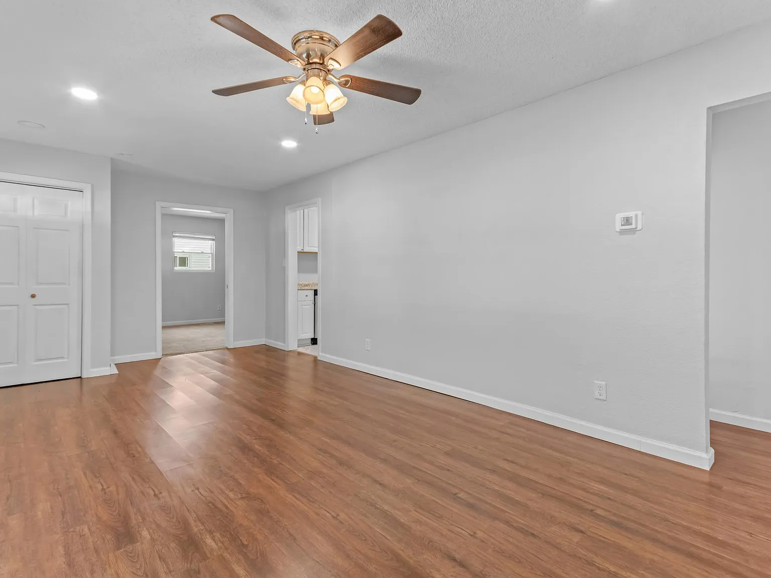 4 bed, 1228 sqft, $2,150 — Photo 3