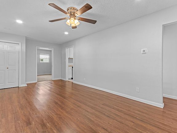 3rd image of 2124 Jeffrey Dr