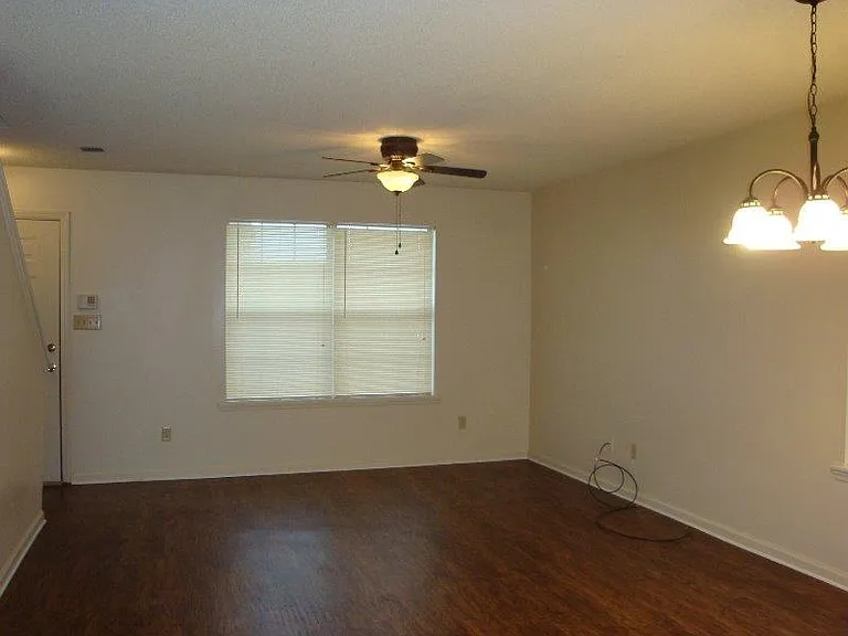 343 Brookfield Rd — Photo 4