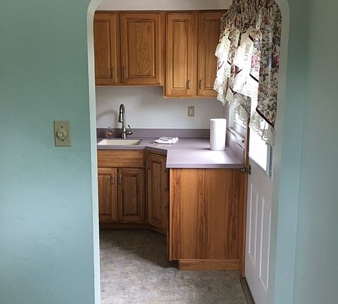 Entry into Kitchen