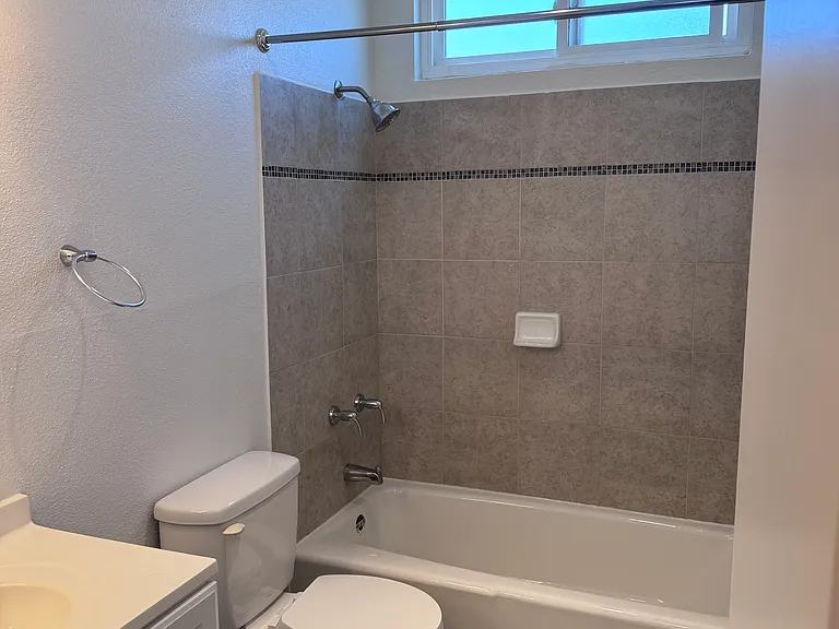 3735 32nd St #7 — Photo 8